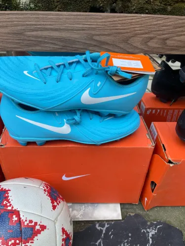 Chuteira da Nike original,número 41