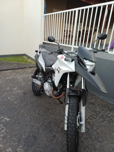 XRE 300 2014 BRANCA