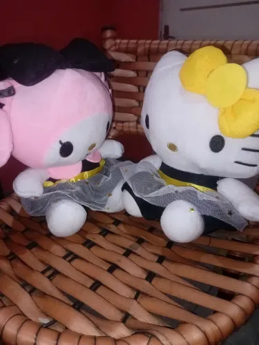 Pelúcias hello kit e my Melody