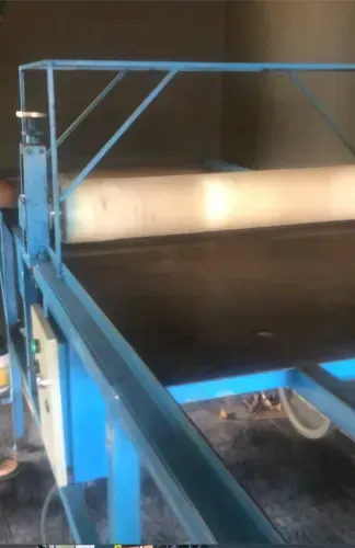 Máquina corte vinco para caixas de pizza