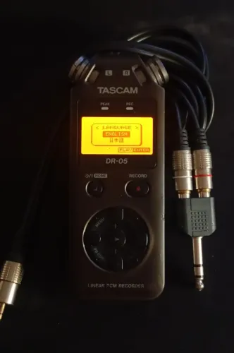 Gravador Digital Portátil - Tascam DR-05
