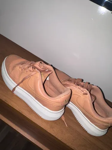Vendo tênis original Nike 35/36