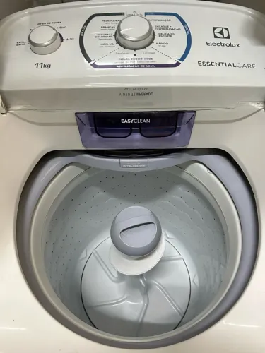 Máquina de Lavar Electrolux 11kg Branca - perfeita