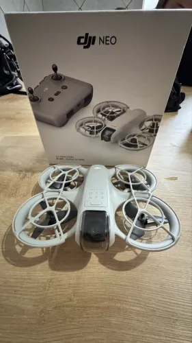 Drone DJI Neo Combo Fly More