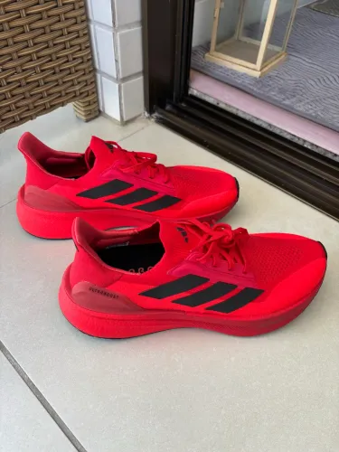 Adidas ultraboost light Solar Red Night Metallic