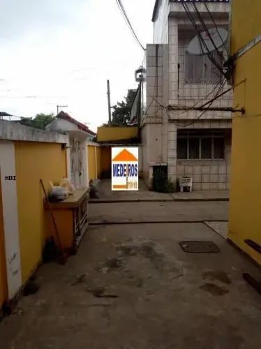 Casa para Locação em Belford Roxo, Areia Branca, 1 dormitório, 1 banheiro, 1 vaga