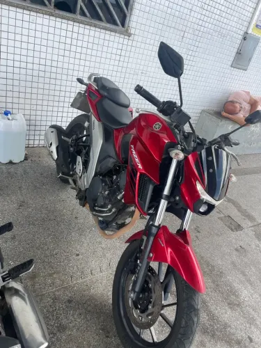 FZ 25 19.000,00 FAZER 250