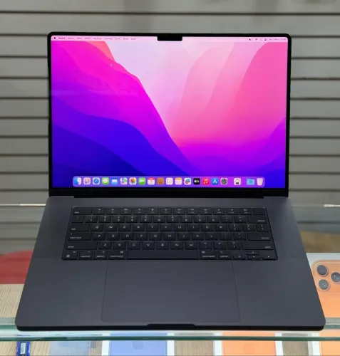 Macbook pro 16 polegadas chip m4 pro 24gb / 512gb apenas 9 ciclos LOJA FÍSICA ( 24 / 512 )