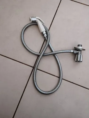 Ducha higiênica usada ,mas em bom estado .