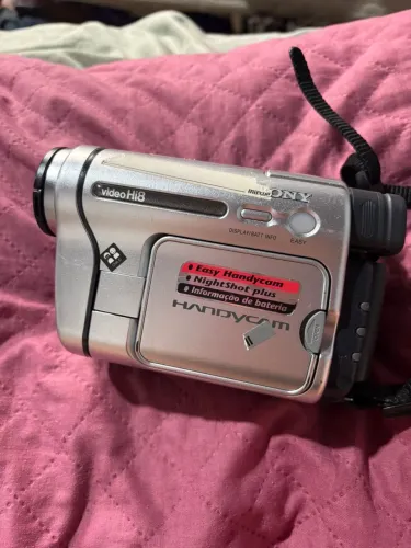 Sony Handycam CCD-TRV138 Hi8 Nightshot plus