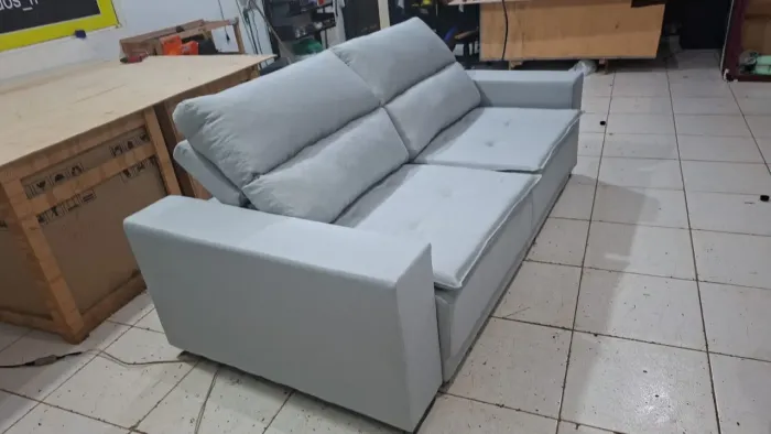 Sofá Retrátil e reclinável