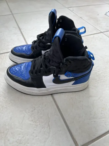 Tênis Jordan N36