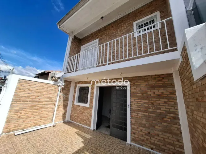 Casa à venda, 159 m² por R$ 880.000,00 - Centro - Guararema/SP