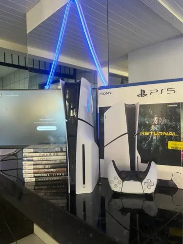 PS5 Slim com leitor 1TB. Recebo seu console na troca.