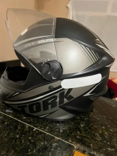 Capacete nunca usado
