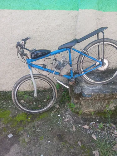 Motorizada em perfeito estado