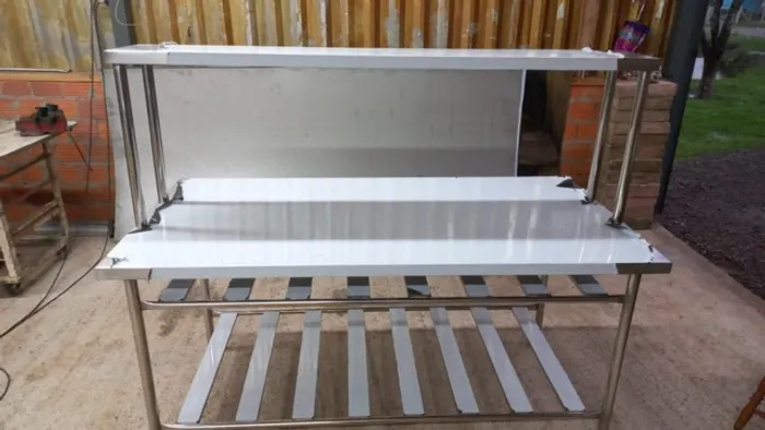 Mesa Inox com Prateleira Superior Auxiliar e Paneleiro Auxiliar 