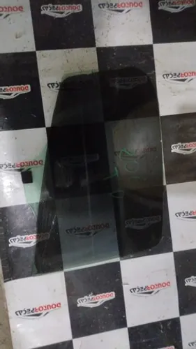 Peugeot 206 vidro da porta traseira direita