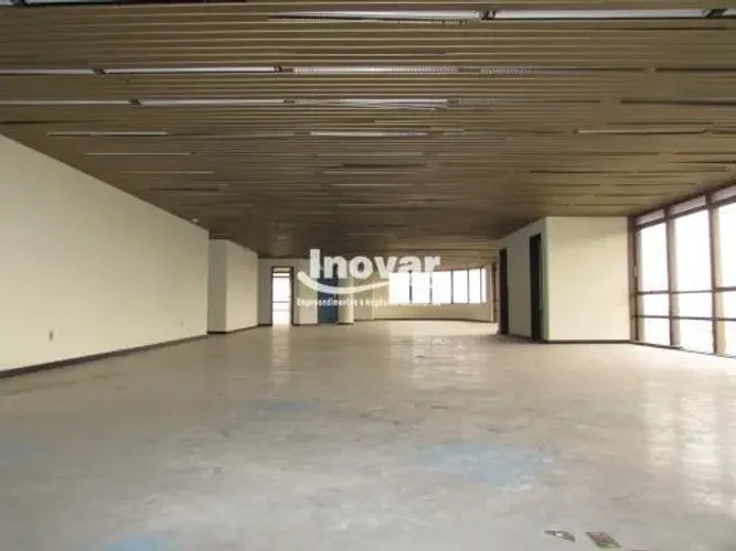 Andar Corrido vão livre, 733m2, 8 banhos, 10 vagas de garagem, rua Guajajaras com Av, Afon