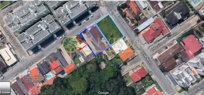 À venda | Terreno de 290 m² - Canto, em Florianópolis.