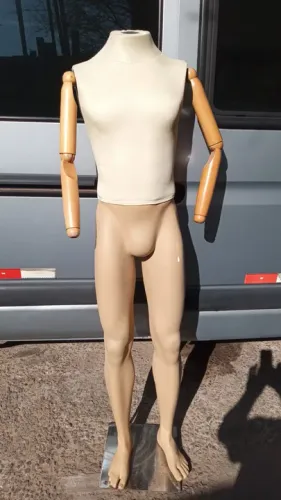 Manequim masculino braço madeira 