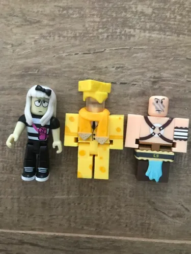 Bonecos Roblox - 3 Unidades