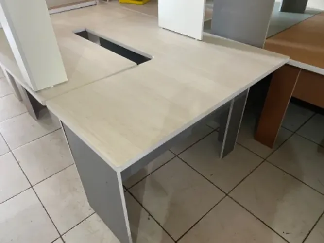 nova - mesa na cor linho e cinza - entrego