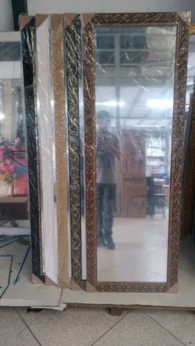 Espelhos decorativos em moldura 1,60 x 57