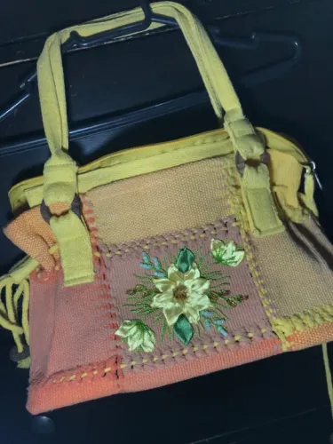 Bolsa amarela