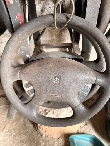 Volante Citroen antigo