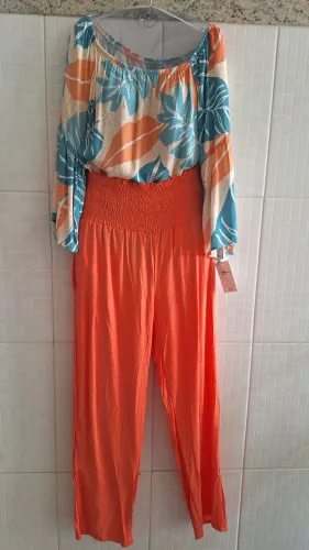 Conjunto calça e blusa