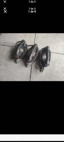 Ferros elétricos antigos Black e Decker funcionando.