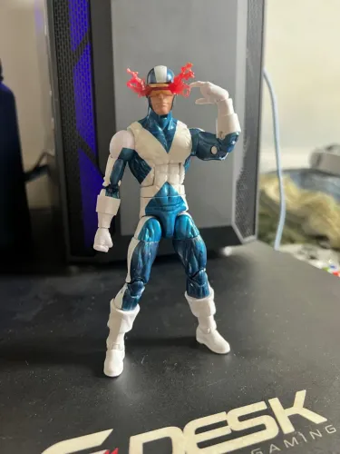 Cyclops - Marvel Legends
