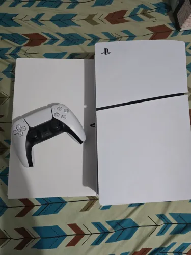 Playstation 5 Slim 8 meses de uso com NF, Caixa sem detalhes
