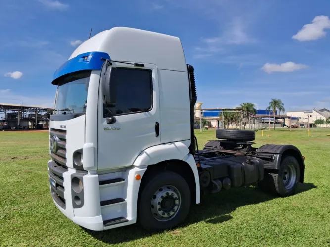 Volkswagen 19.330 2022- Perfeio para puxar baú