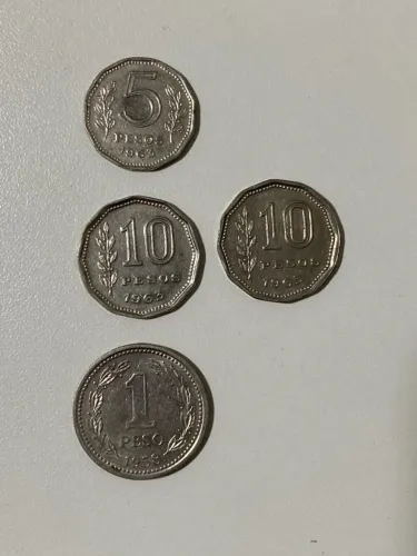 Kit 4 moedas argentina 5, 10 e 1 Peso cada uma um ano diferente