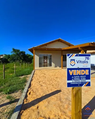 Casa em Imbituba localizada no bairro Alto Arroio á 600 metros ate a lagoa de Ibiraquera