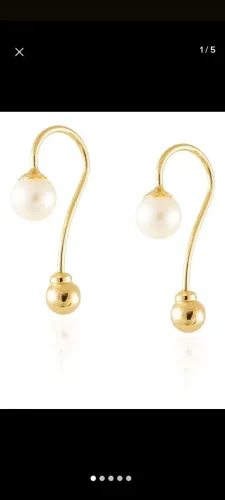 Brinco de ouro e pérolas 