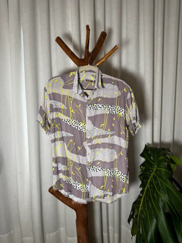 Camisa de botão