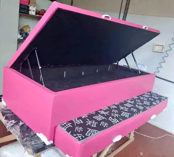 Cama Box Baú Rosa com Degrau e Design Moderno
