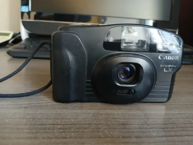 CAMERA ANALOGICA CANON SNAPPY Lx NA CAIXA 190,00
