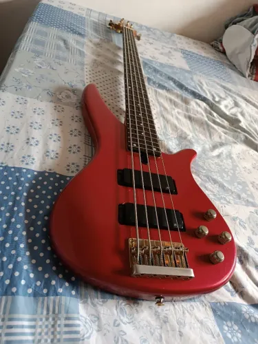 Contra Baixo Yamaha RBX 765A perfeito.