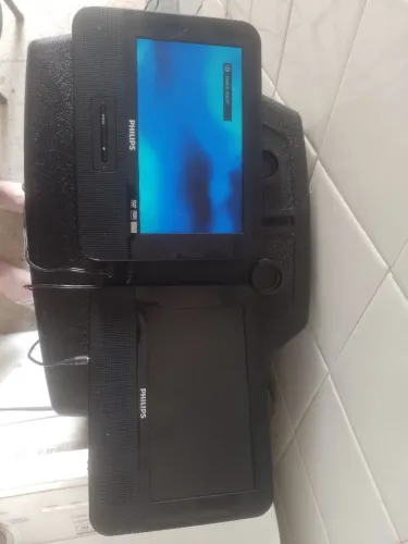 Tela de dvd para carros ( uma funciona e a outra não ).