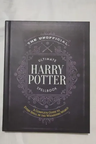 Livro Harry Potter Spellbook - Livro de Feitiços  + BRINDE