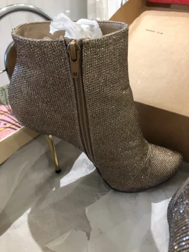 Bota Feminina Glitter Dourada Salto Fino