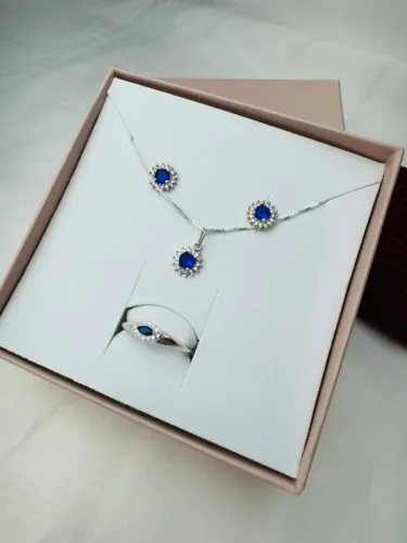 Elegância Intensa: Conjunto Safira em Prata 925