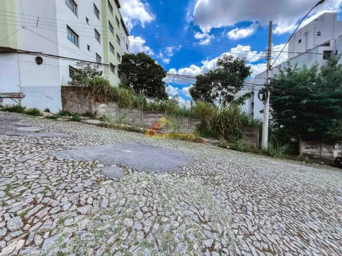 Lote localizado no bairro Santo Antônio