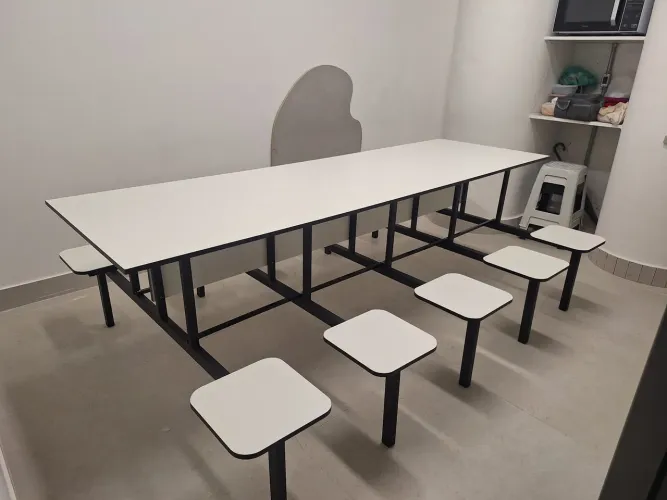 Mesa para refeitório com 10 lugares