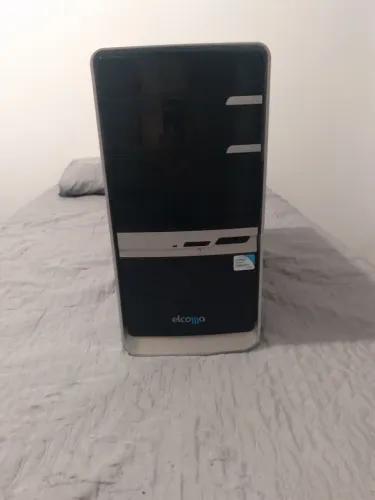 Vendo gabinete pra pc da marca e elcoma painel frontal completo e com leitor de DVD ? 