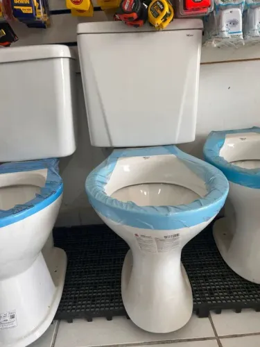 Vaso acoplado Mari leia a descrição 